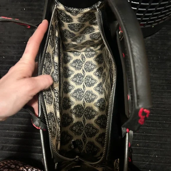 Ed Hardy Skull and Heart Shoulder Bag in Tan and Black - Picture 5 of 5